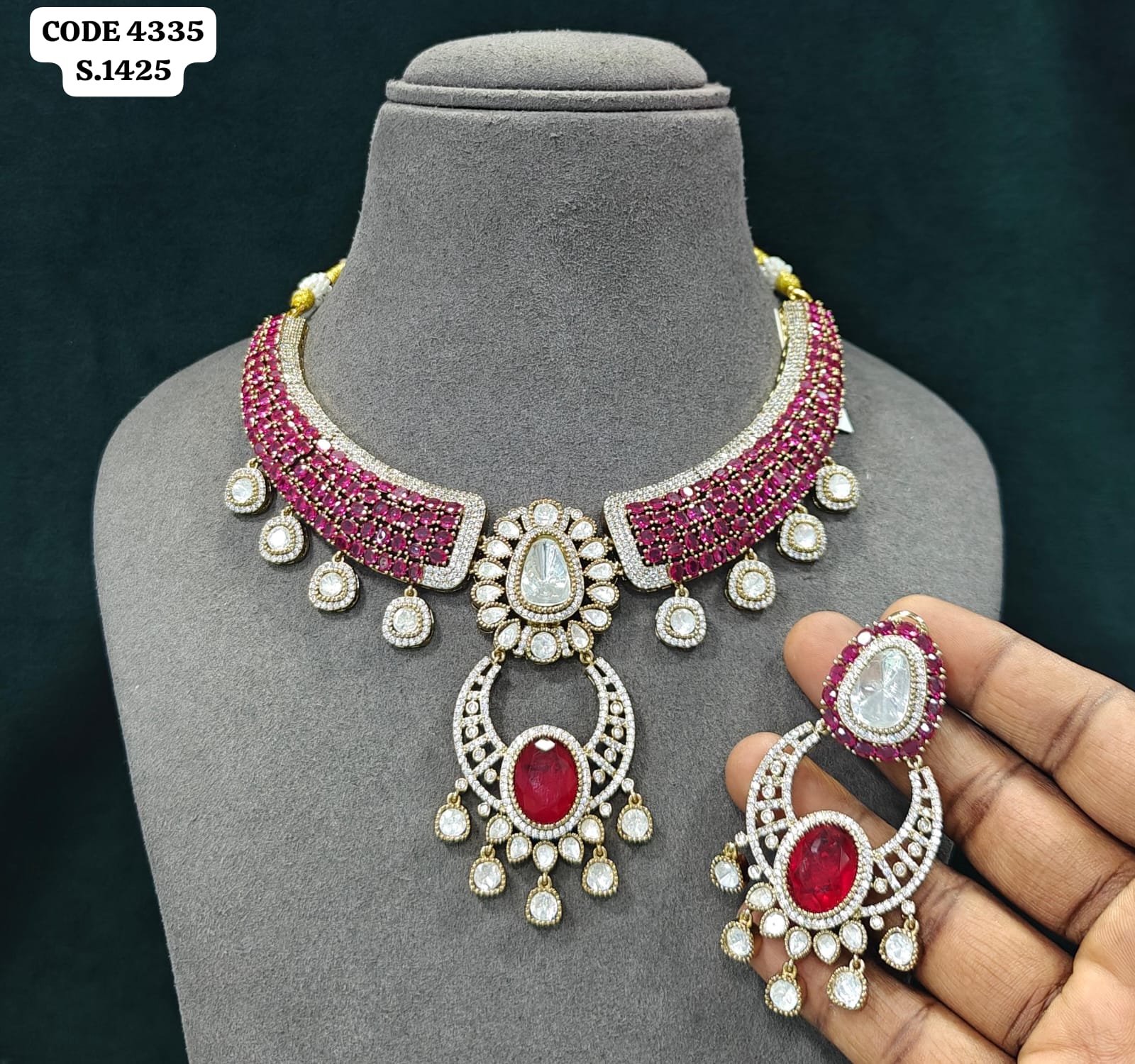 Necklace Set 003